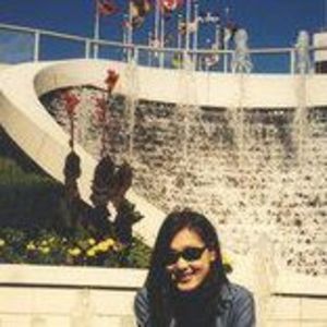 Meet your Posher, Stella